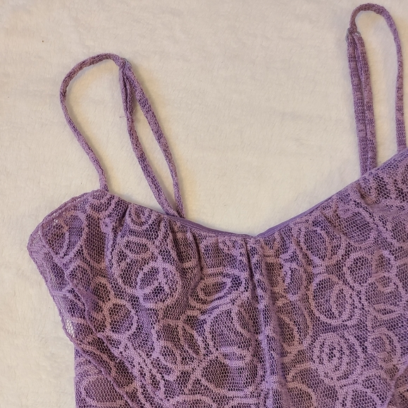 CHARLOTTE RUSSE Lace Ruffled Tank - Picture 3 of 6